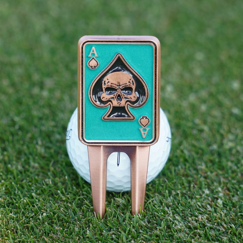Skins Golf Ace of Skulls 2 Pitch Mark Repairer