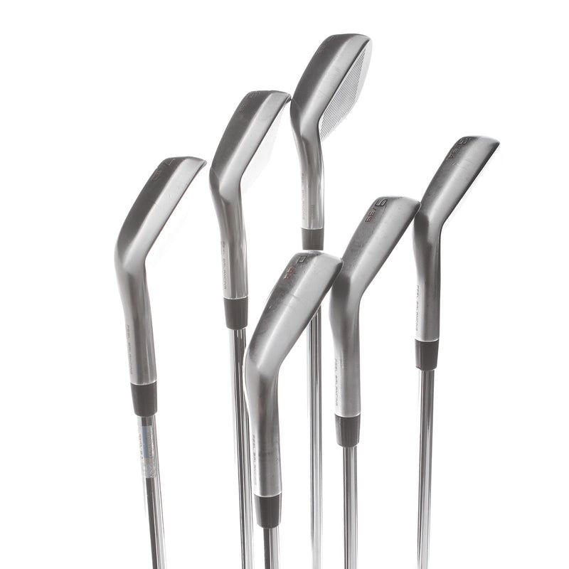 Cleveland Launcher UHX Steel Mens Right Hand Irons 5-PW Regular - Dynamic Gold R300 DST 98