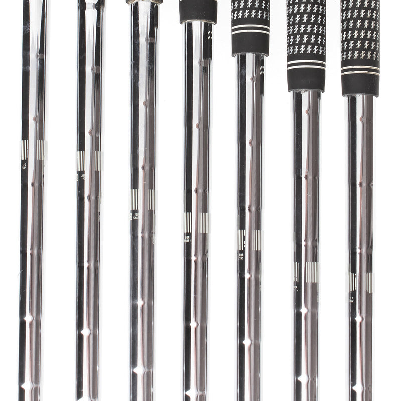 TaylorMade R9 Steel Mens Right Hand Irons 4-PW Regular - NSPro 950GH