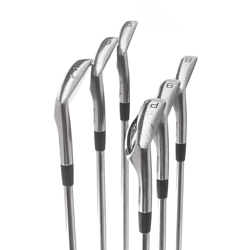 Mizuno JPX 800 Pro Steel Mens Right Hand Irons 5-PW Stiff - Dynamic Gold S300