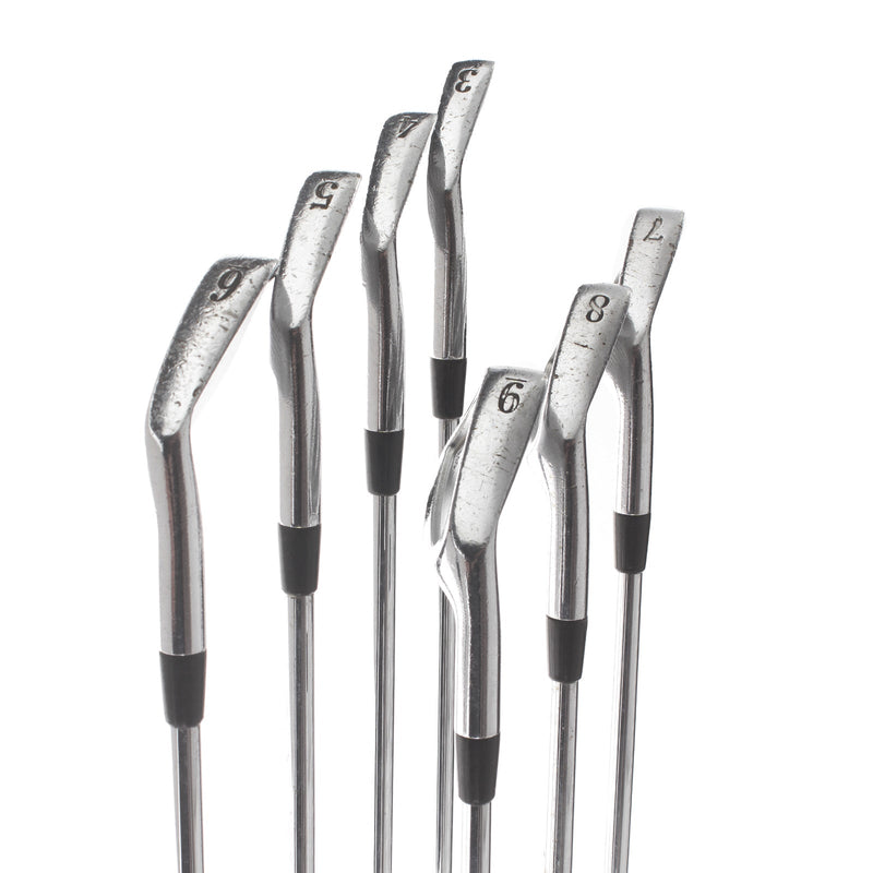 Titleist 690 CB Forged Steel Mens Right Hand Irons 3-9 Stiff - Dynamic Gold S300