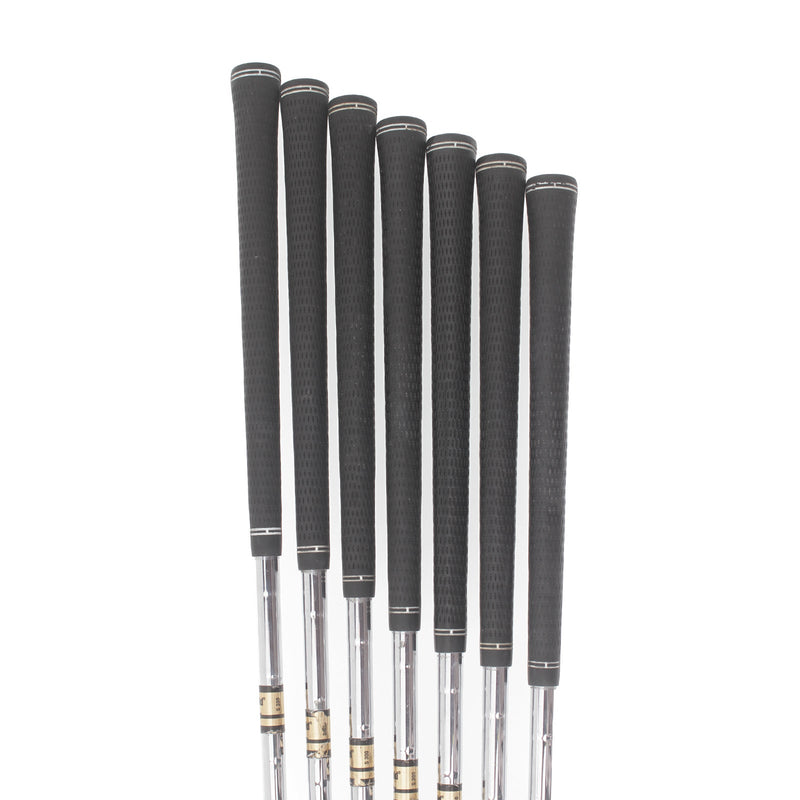 Titleist 690 CB Forged Steel Mens Right Hand Irons 3-9 Stiff - Dynamic Gold S300